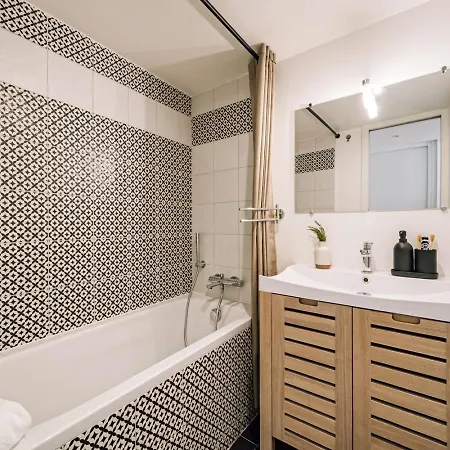 Amatique - 2 A Saint-germain-des-pres Apartment